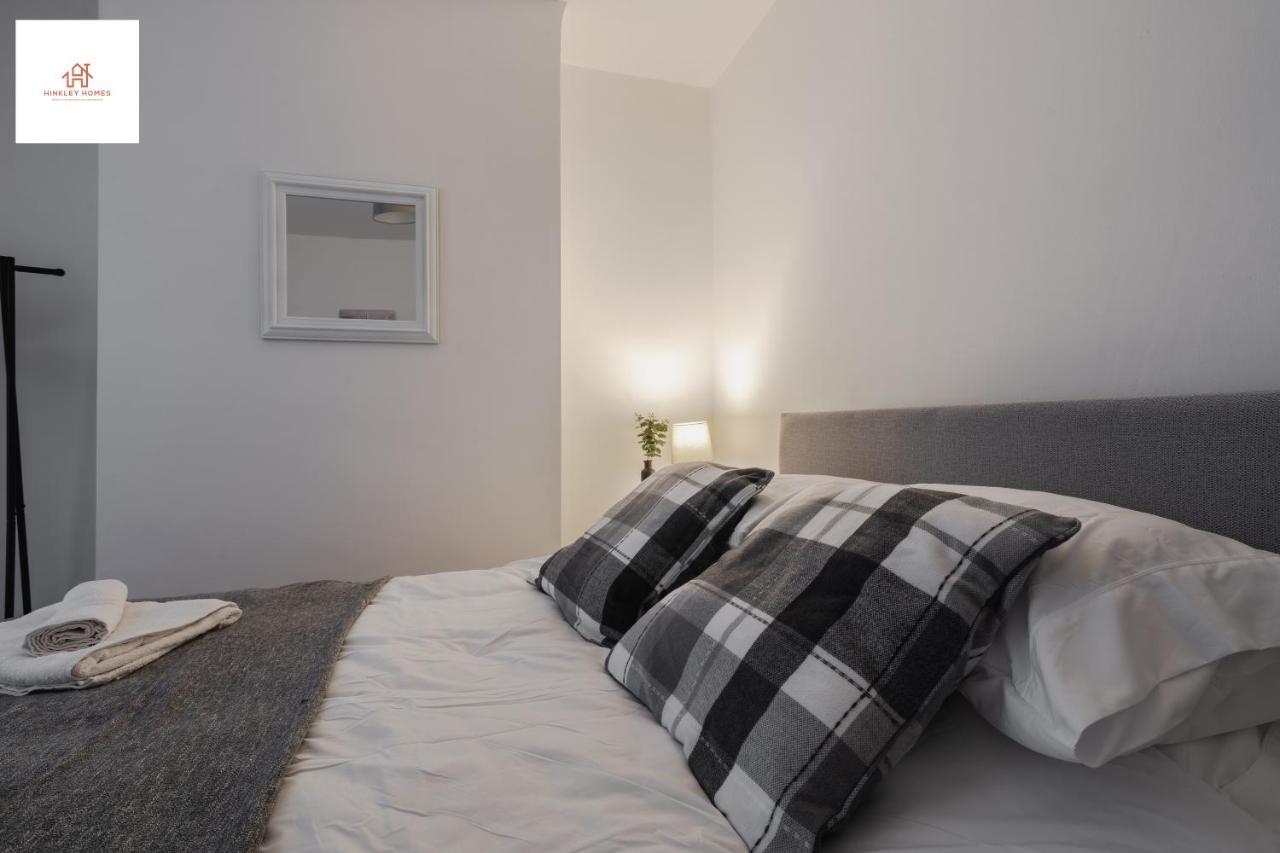 2 Bedroom House Liverpool- Large & Cosy- Sleeps 5 By Hinkley Homes Short Lets & Serviced Accommodation エクステリア 写真