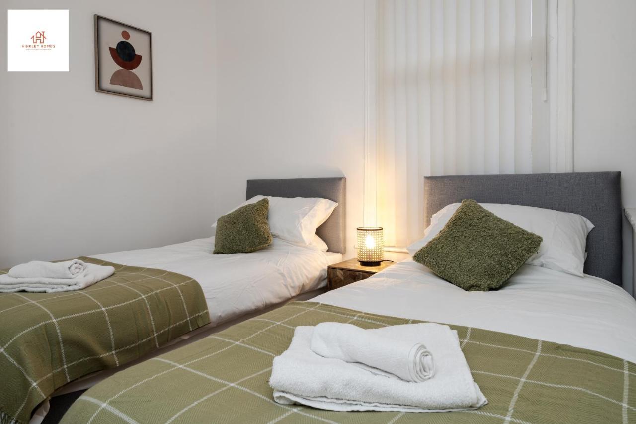 2 Bedroom House Liverpool- Large & Cosy- Sleeps 5 By Hinkley Homes Short Lets & Serviced Accommodation エクステリア 写真