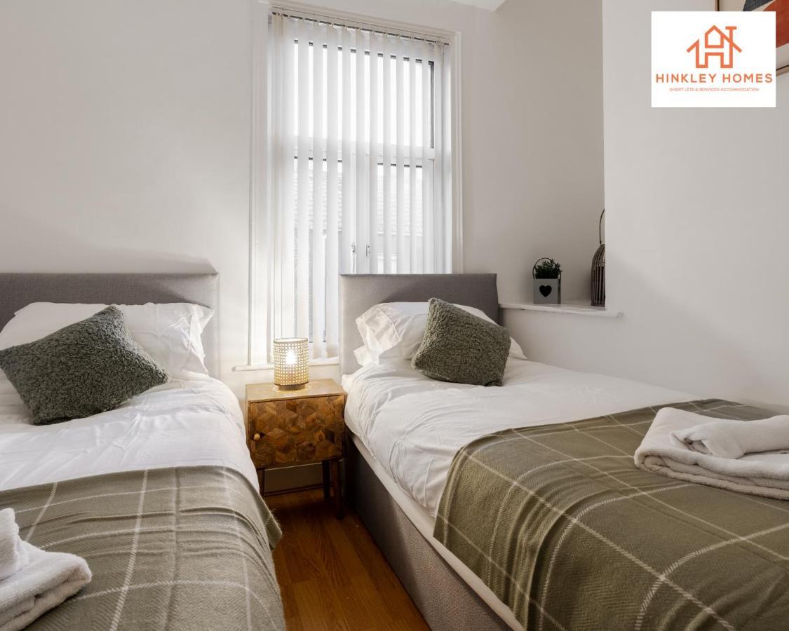 2 Bedroom House Liverpool- Large & Cosy- Sleeps 5 By Hinkley Homes Short Lets & Serviced Accommodation エクステリア 写真