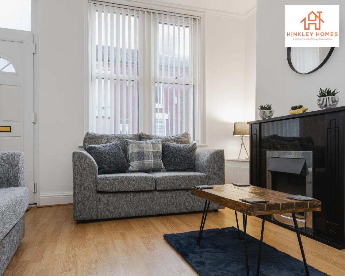 2 Bedroom House Liverpool- Large & Cosy- Sleeps 5 By Hinkley Homes Short Lets & Serviced Accommodation エクステリア 写真