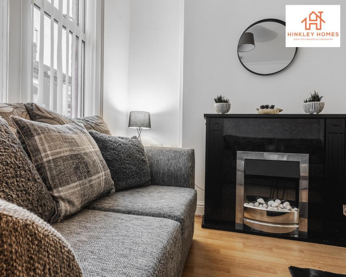 2 Bedroom House Liverpool- Large & Cosy- Sleeps 5 By Hinkley Homes Short Lets & Serviced Accommodation エクステリア 写真